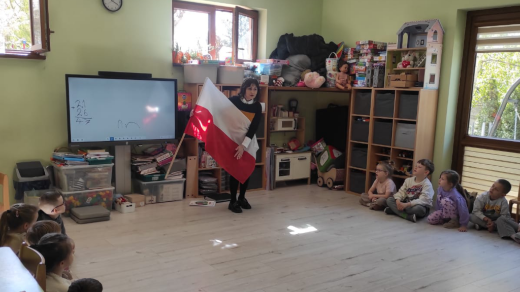 „Powiewa flaga gdy wiatr się zerwie” – Czesław Janczarski